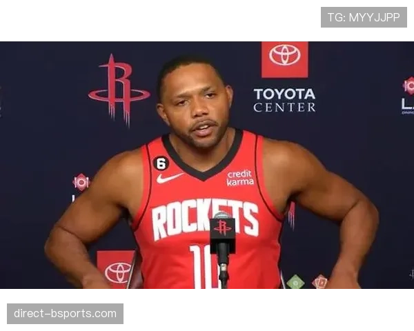 戈登无球跑动拉开空间，三分效率提升改变火箭进攻结构